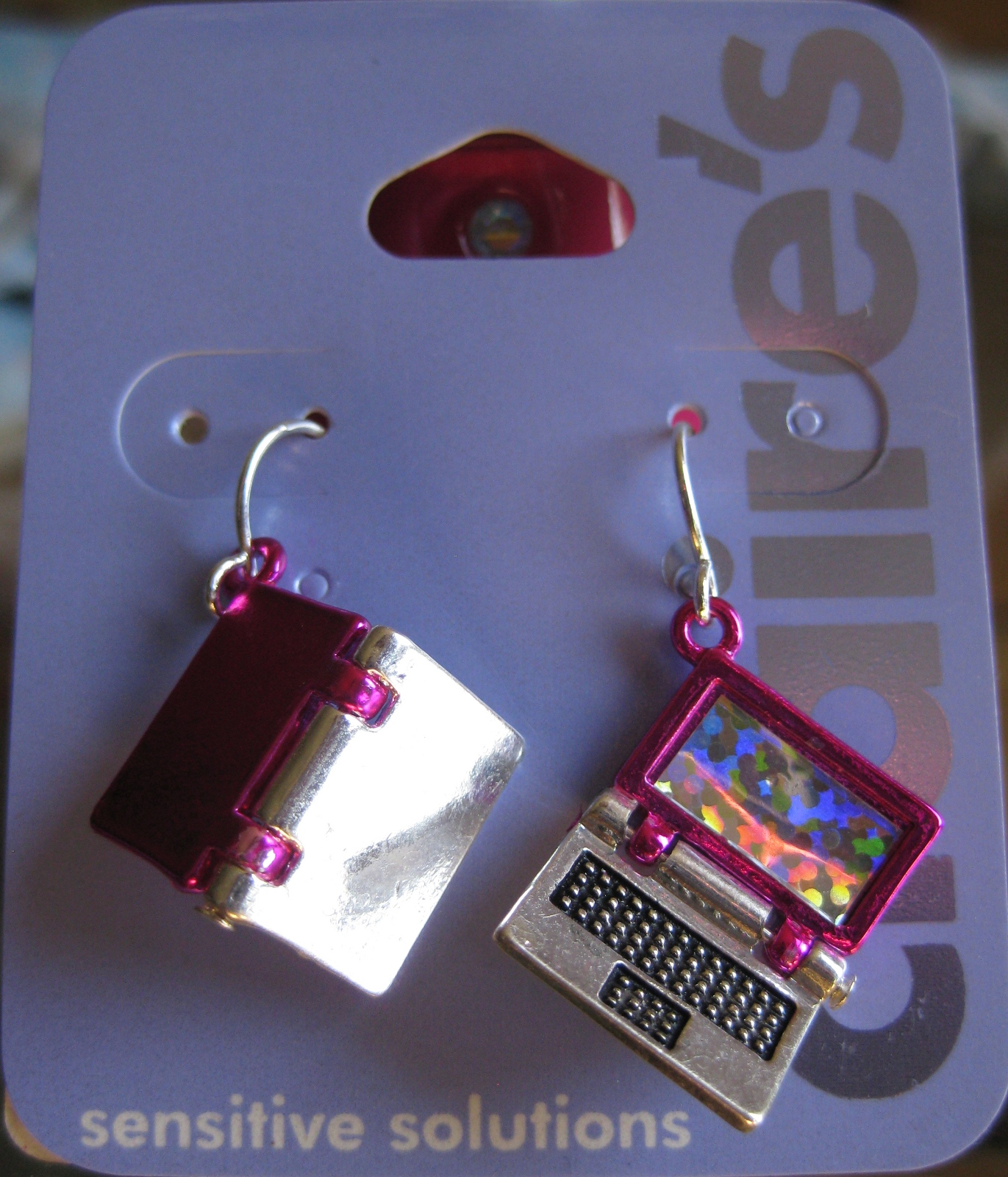 Pink laptop earrings – pleia2's blog